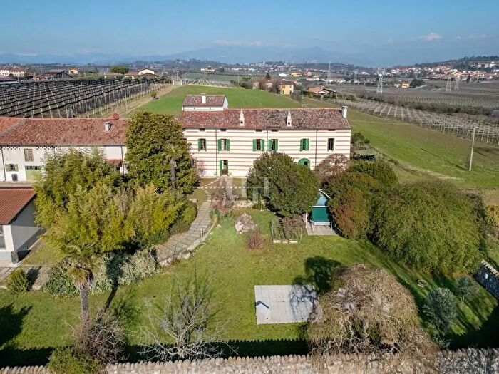 Appartamento trilocale in vendita in Sona