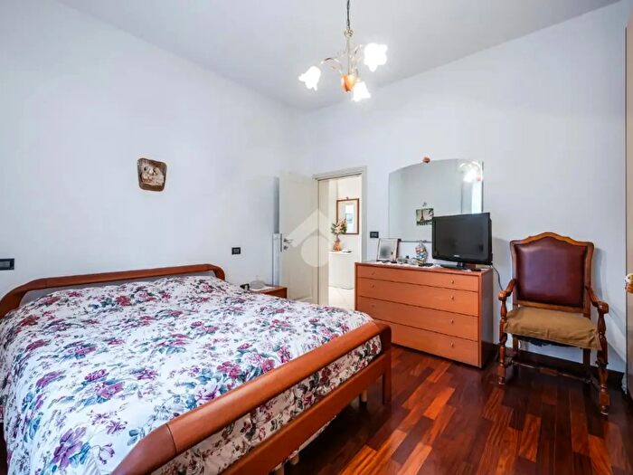 Appartamento trilocale in vendita in Via Giovanni Crocioni, Bologna