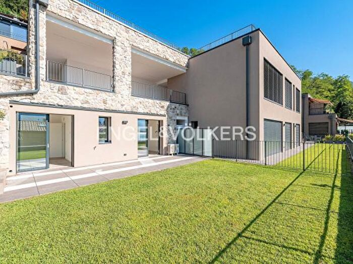 Appartamento bilocale in vendita in Gera Lario