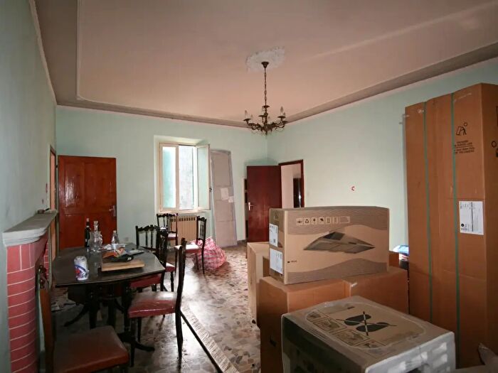 Appartamento trilocale in vendita in Sinalunga