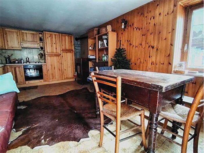 Appartamento trilocale in vendita in La Place, Pontboset