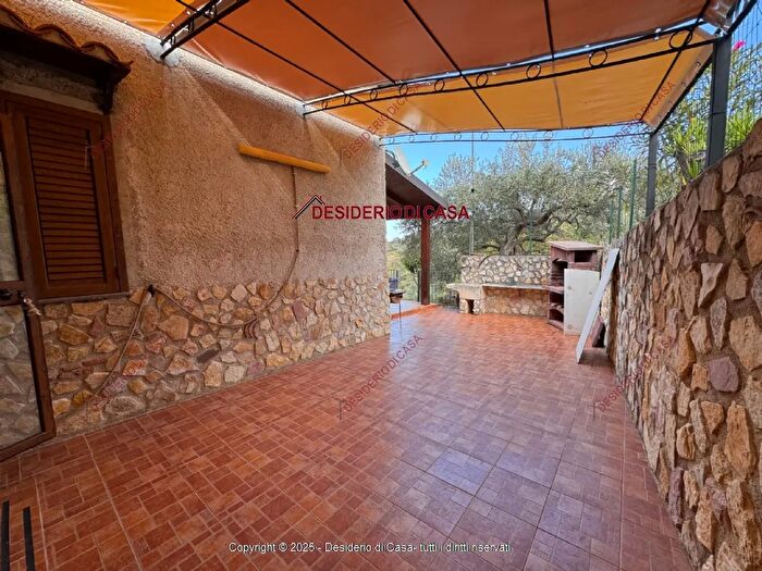 Casa quadrilocale in affitto in Contrada Pedagni Castelbuono Pa Italia, Castelbuono