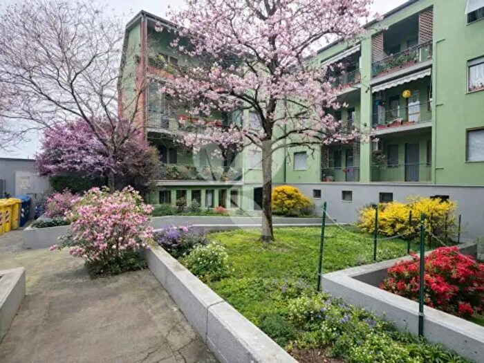 Appartamento trilocale in vendita in Via Donatori di Sangue, Parma