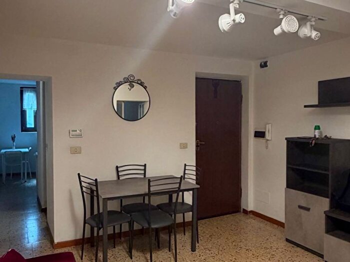 Appartamento trilocale in affitto in Via Castellazzo, Ivrea