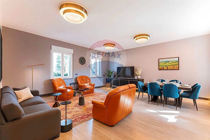 Casa quadrilocale in vendita in Via San Bernardo, Cassano Magnago