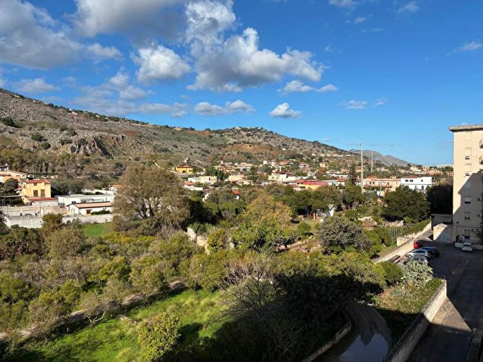 Appartamento trilocale in affitto in Via Pietro Scaglione, CEP Michelangelo Alta, Palermo