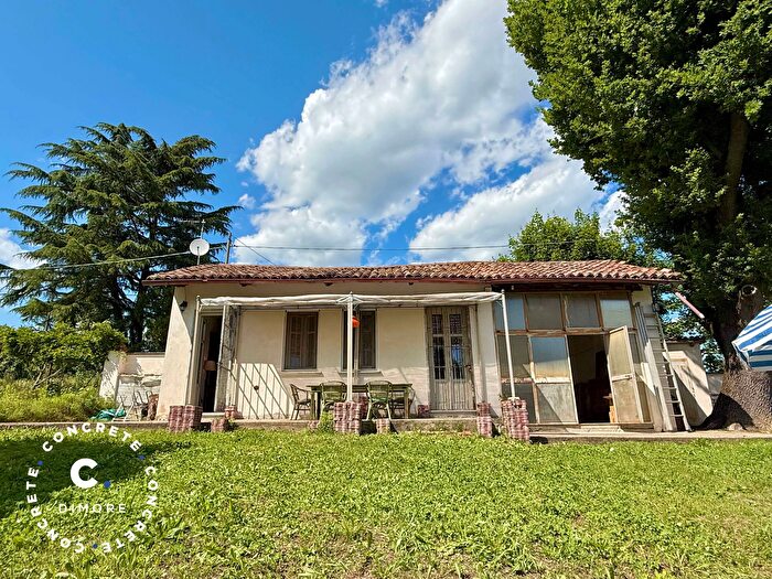 Casa bilocale in vendita in Via Serra, Buttigliera DAsti