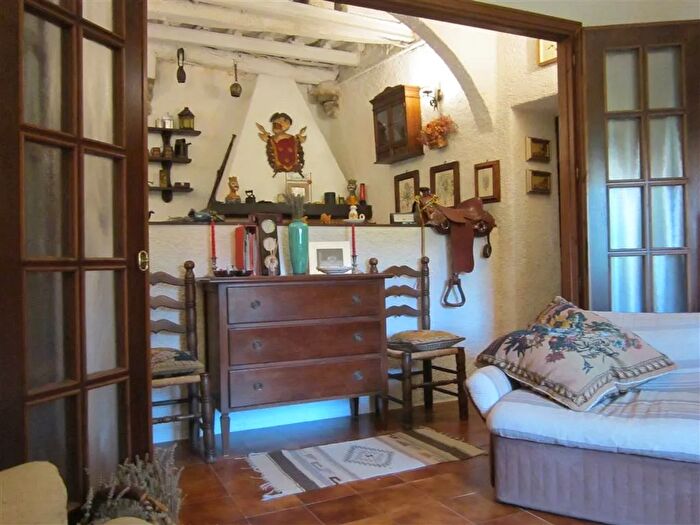 Casa con 6 locali in affitto in Scansano