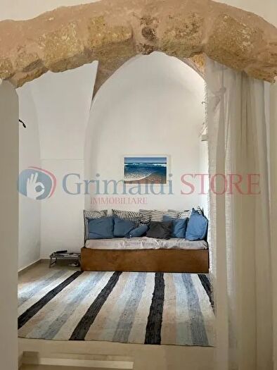 Casa quadrilocale in vendita in Specchia