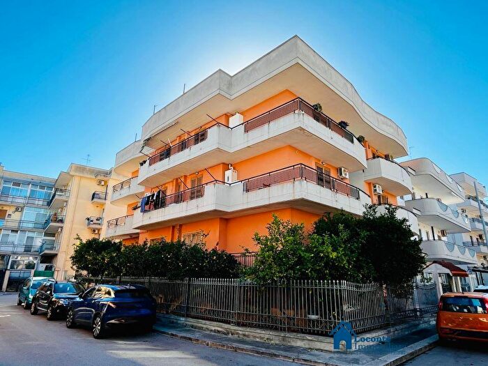 Appartamento con 5 locali in vendita in Capurso