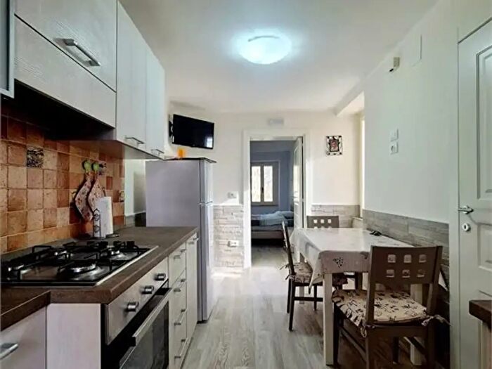 Appartamento trilocale in vendita in Via Montelauro, Loreto Aprutino