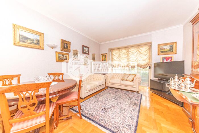 Appartamento trilocale in vendita in Roma