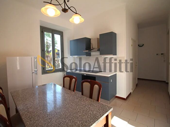 Appartamento trilocale in affitto in Via Como, Lecco