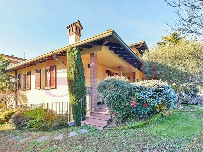 Case in Vendita e in Affitto - 2