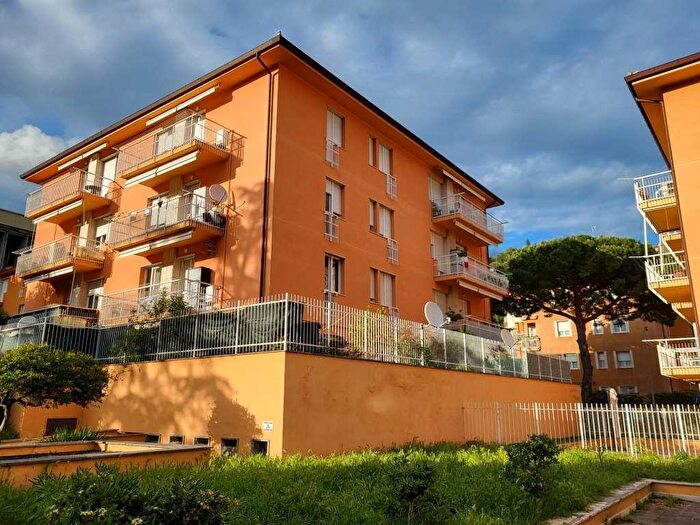 Appartamento con 6 locali in vendita in Via Leopardi, Arenzano