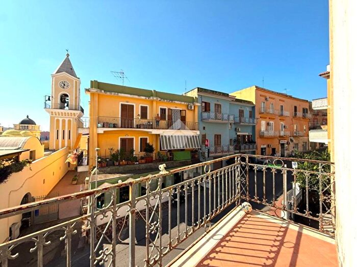 Appartamento trilocale in vendita in Corso Umberto, Monte di Procida
