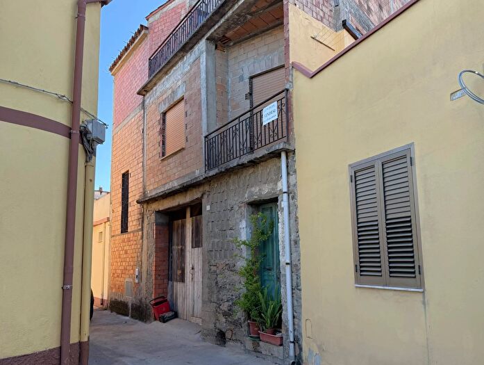 Casa con 6 locali in vendita in Via Vittorio Emanuele, San Vito