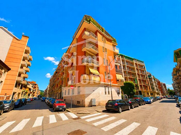 Appartamento trilocale in affitto in Via Lesegno, Santa Rita, Torino