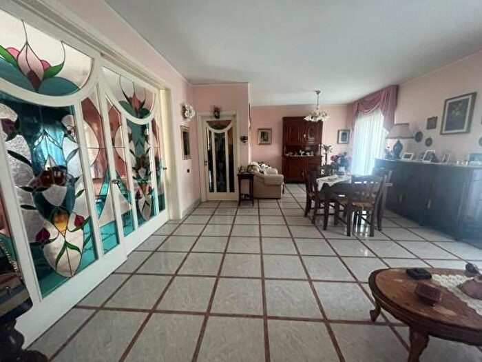 Appartamento trilocale in vendita in Via Luigi Staiano, Torre Annunziata