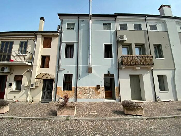 Casa trilocale in vendita in Via Matteotti, Noventa Vicentina