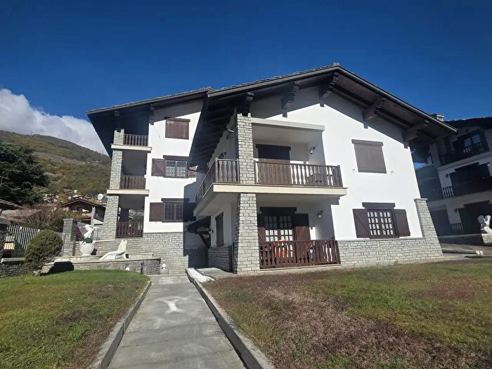 Appartamento trilocale in affitto in Quart