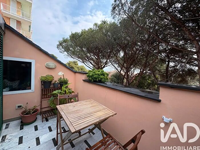 Appartamento trilocale in vendita in Piazza del Centro, Arenzano