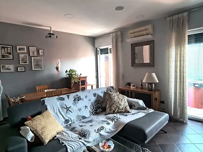 Appartamento quadrilocale in vendita in Via Salvatore Ferrara, Napoli
