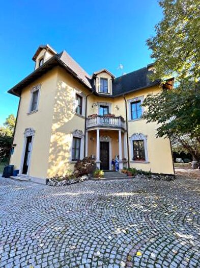 Casa con 6 locali in vendita in Merate