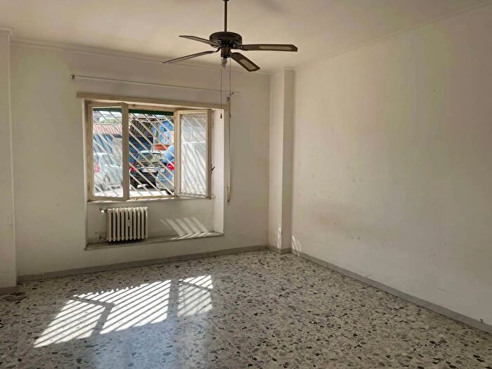 Appartamento bilocale in vendita in Via Castel Gandolfo, Roma