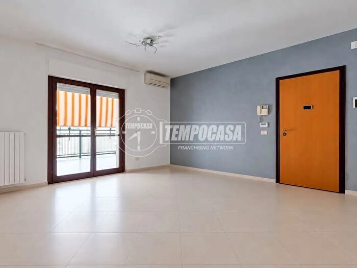 Appartamento quadrilocale in vendita in Via Madrid, Casamassima