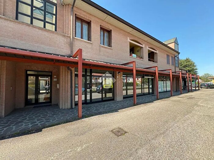 Appartamento quadrilocale in vendita in Via San Biagio, Castelnovo Di Sotto