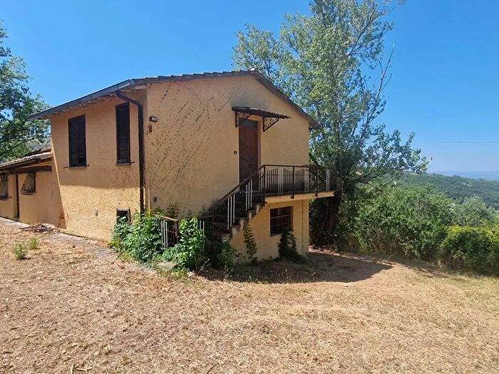 Casa con 10 locali in vendita in Voc Palombara, Gualdo Cattaneo