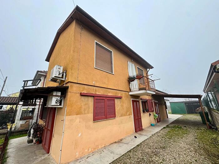 Casa trilocale in vendita in Via Nicorvo, Mortara