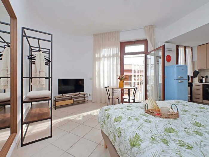 Appartamento monolocale in affitto in Piazza G Battista Grassi, Fiumicino