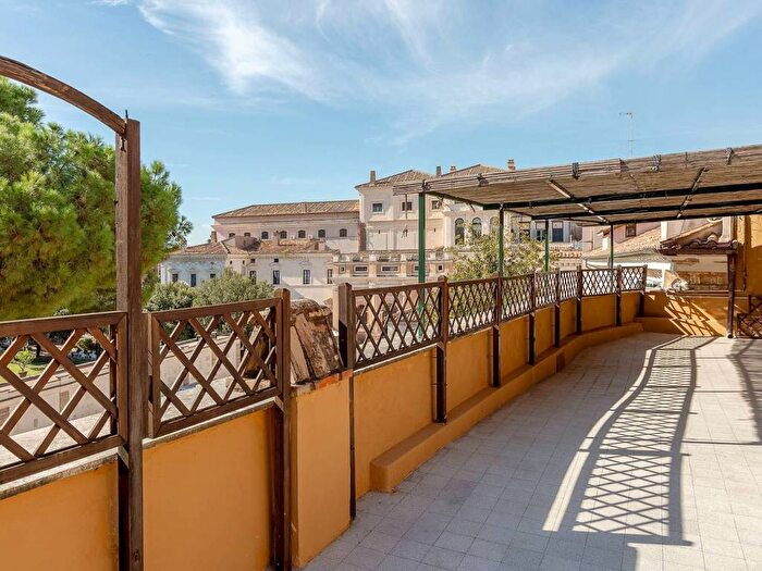 Casa con 6 locali in affitto in Via Barberini, Barberini, Roma