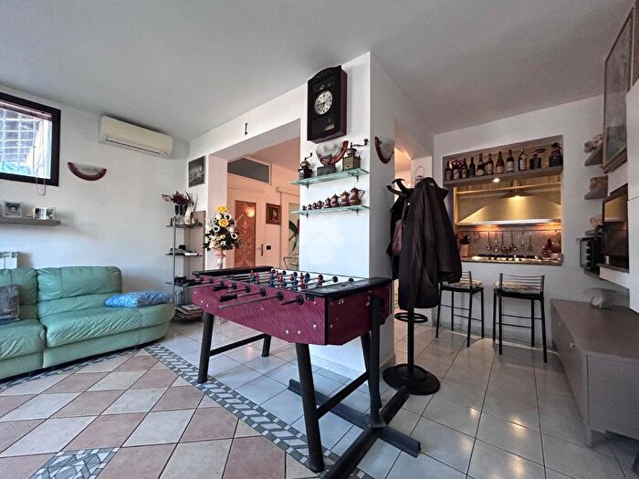 Appartamento trilocale in vendita in Viale Francia, Comacchio