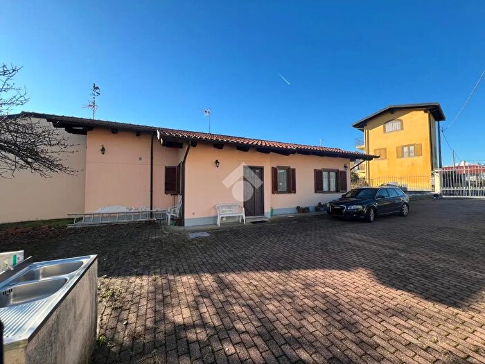 Casa bilocale in vendita in Strada Banna, Nole