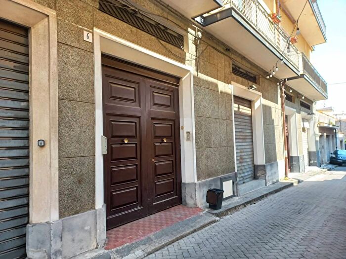 Appartamento trilocale in vendita in Via Trimarchi Giarre, Giarre