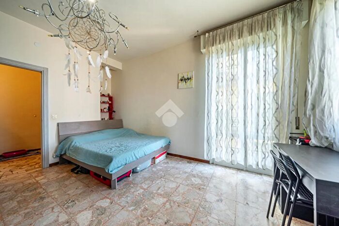 Appartamento trilocale in vendita in Strada Antonio Zarotto, Parma