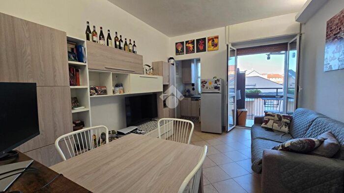 Appartamento bilocale in vendita in Viale Pisa, Milano