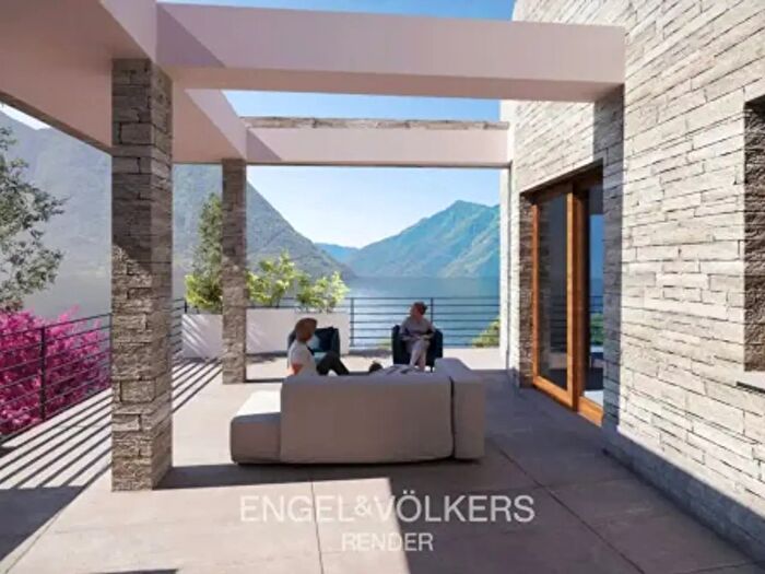 Appartamento trilocale in vendita in Sala Comacina