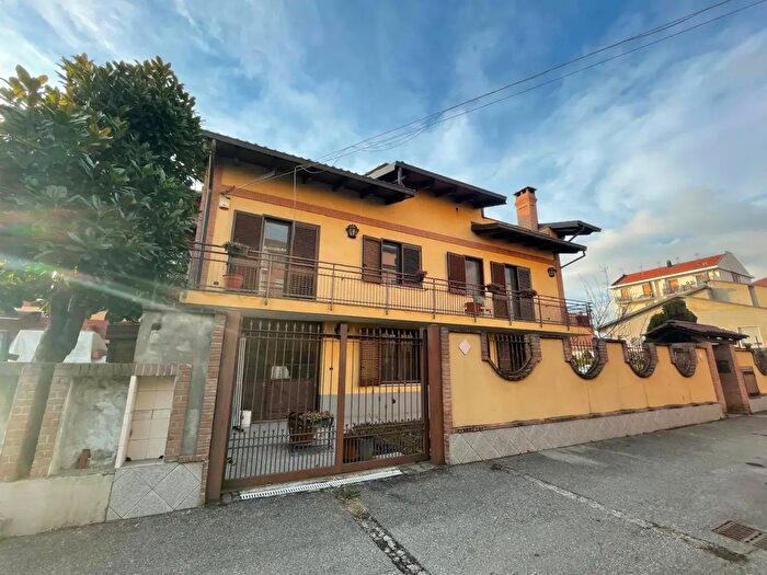 Appartamento trilocale in vendita in Via Pascoli, Mappano