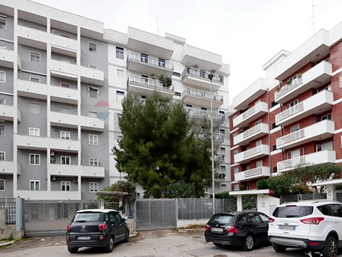 Appartamento quadrilocale in vendita in Via Michele Troisi, Bari