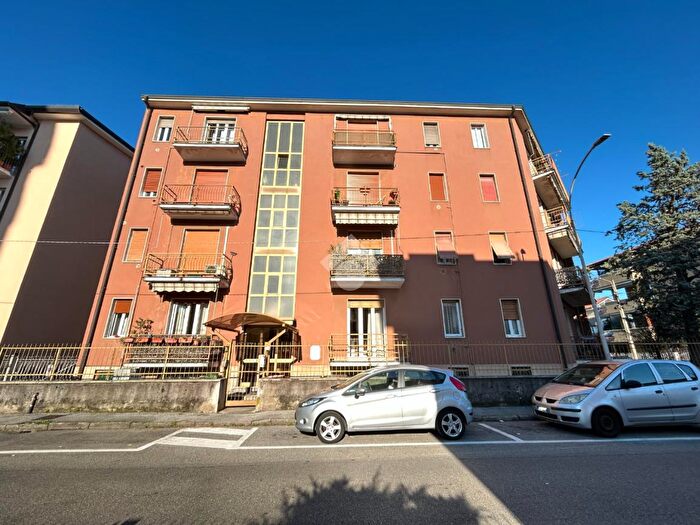 Appartamento bilocale in vendita in Via Natale Beretta, Arcore