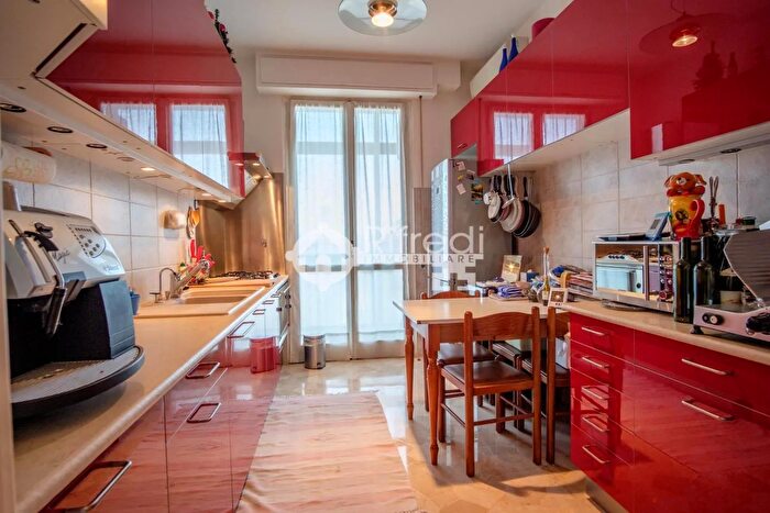 Appartamento con 5 locali in vendita in Firenze