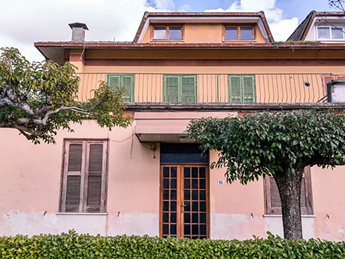 Casa con 15 locali in vendita in Via Capo I Prati, Fiuggi