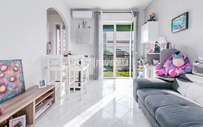 Appartamento bilocale in vendita in Via Po, Cormano