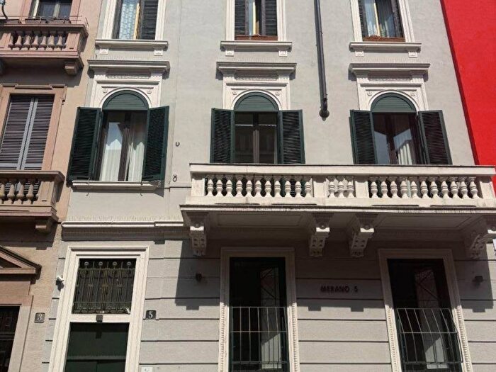 Appartamento trilocale in affitto in Via Merano, Rovereto, Milano