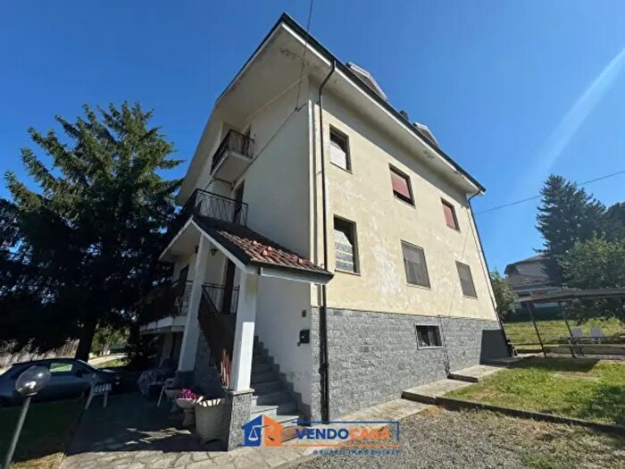 Casa con 6 locali in vendita in Strada San Nicolao, Nizza Monferrato