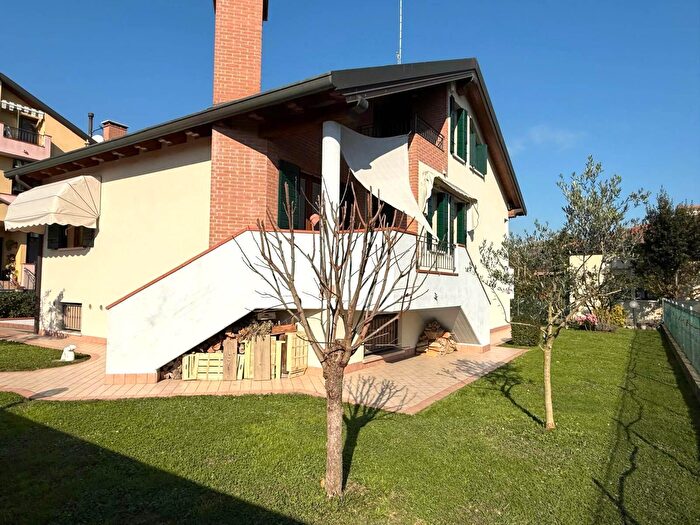 Casa con 5 locali in vendita in Venezia